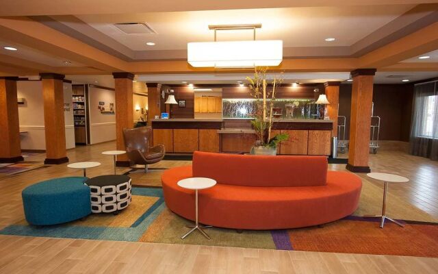 Comfort Inn & Suites South Akron
