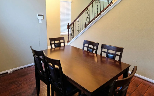 4Bdrm 2Bath 4Beds - Sugarland Richmond