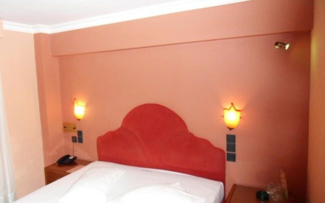 Alfa Hotel