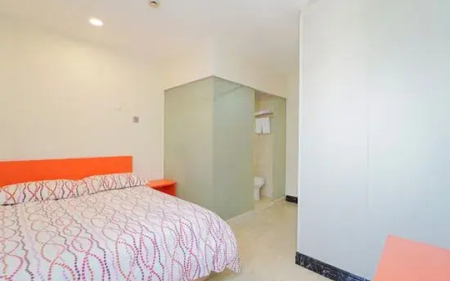 Changee Hotel MINI (Shanghai Baicheng Railway Station Zhongtan Road Subway Station)