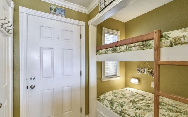 Seascape 1209 - 2 Br Condo