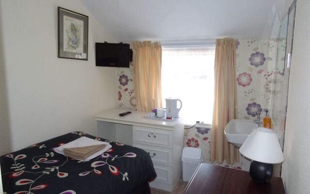Sea Dogs Guest House