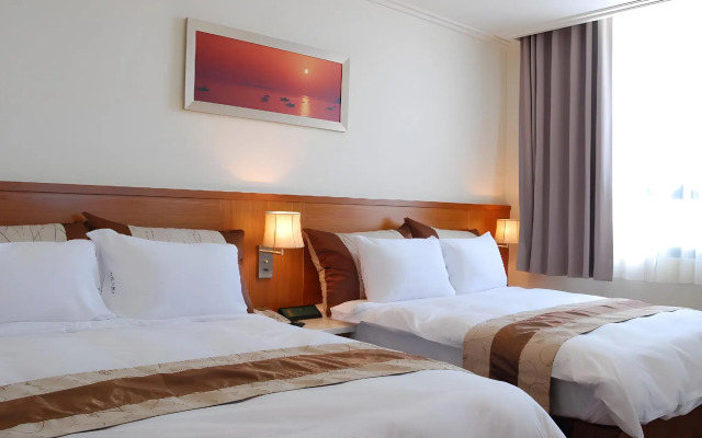 Yaling Hotel