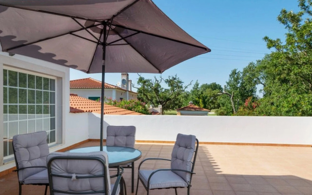Luxury Golf Villa for 10 w Private Garden & Pool