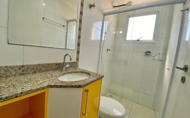 A033- 2 Dorm c/ Suíte | Churrasqueira e Wi-Fi