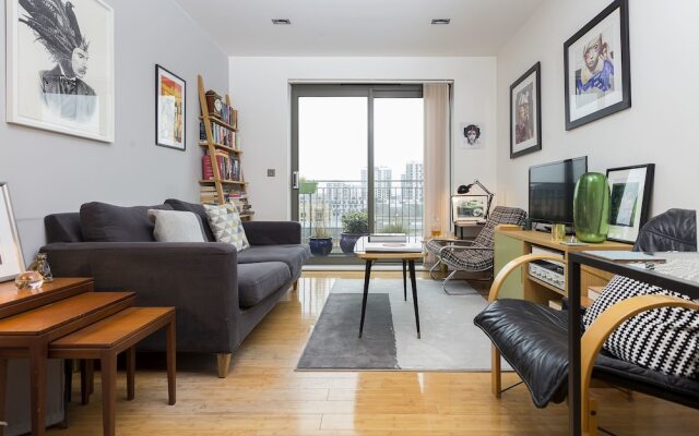 1 Bedroom East London Balcony Flat