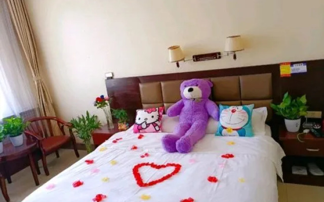 Tianzhong Business Hotel (Zhumadian Railway Station)