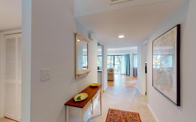 911 Inverness Village