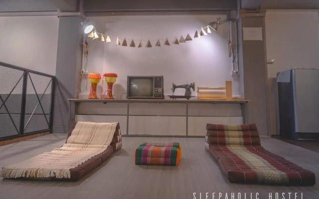 Sleepaholic Hostel
