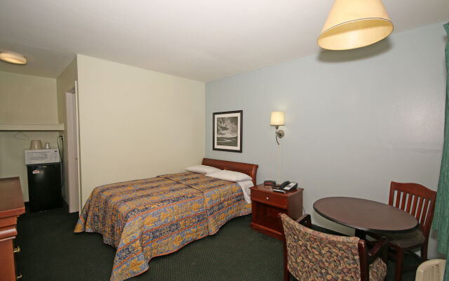 Royal Inn Charlotte Airport Hotel
