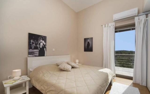 Sunny Summer House 4*