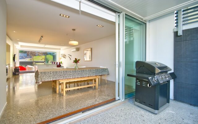 Modern Sanctuary at Kent Street
