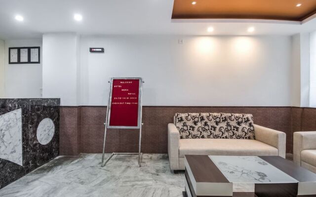 Capital O 27616 Hotel Mega Royal