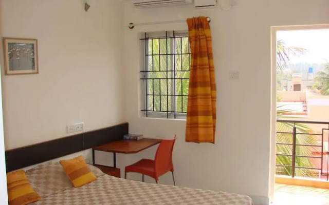 OYO 1356 Hotel Gokulam Compact