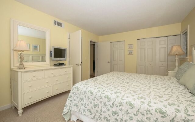 2311 Racquet Club Villas