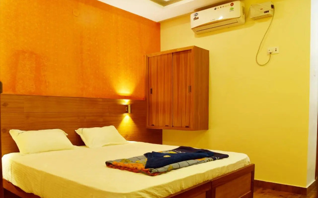 Hotel Parvathi International