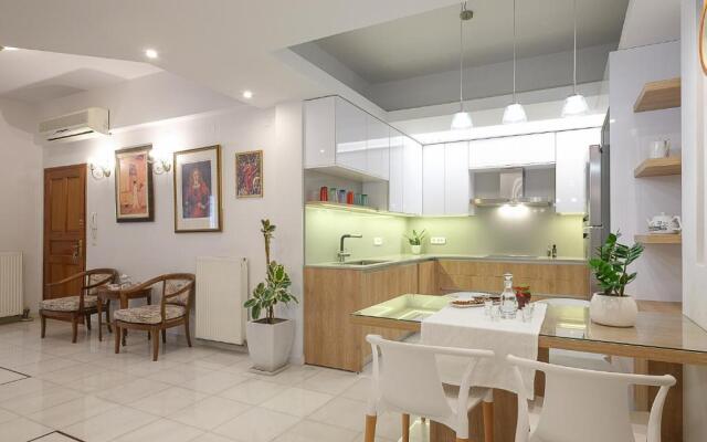 Yellow Sun Marine Apt