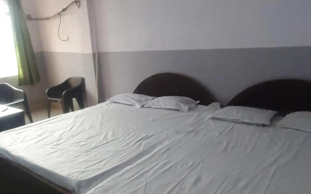 SPOT ON 87876 Gajadhar Rest House