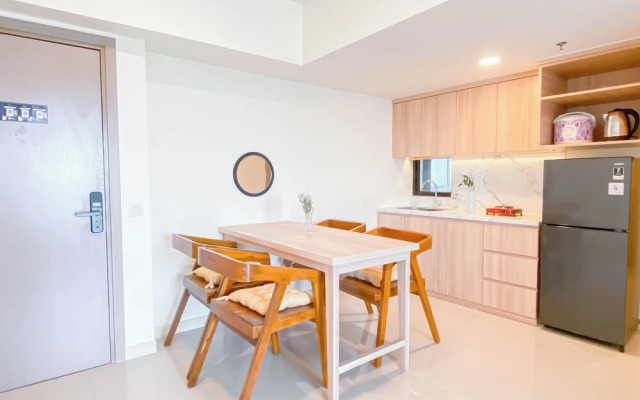 Restful 3Br At Meikarta Apartment