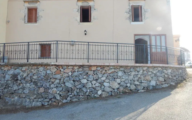 Villa Poli