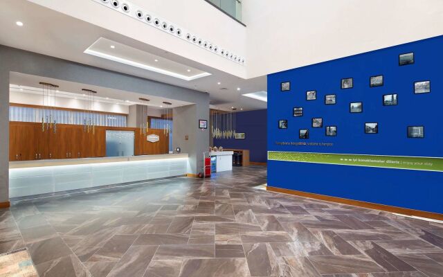 Hampton By Hilton Kocaeli Symbol