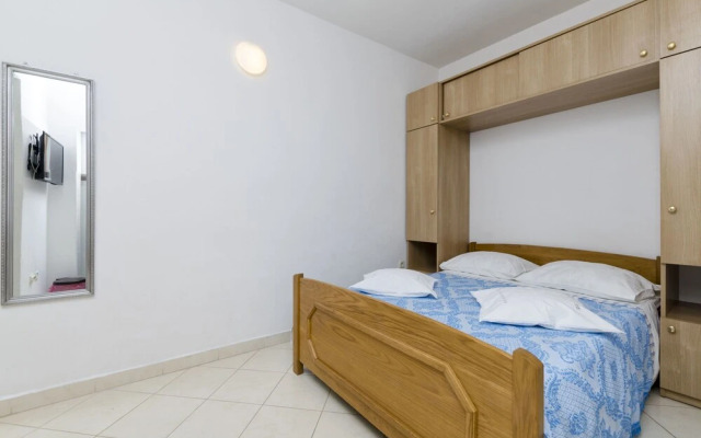 Apartments Mais Tisno