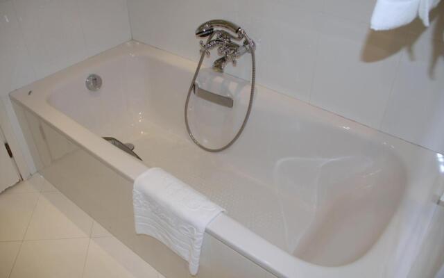 Katriya Hotel & Towers 4 Star