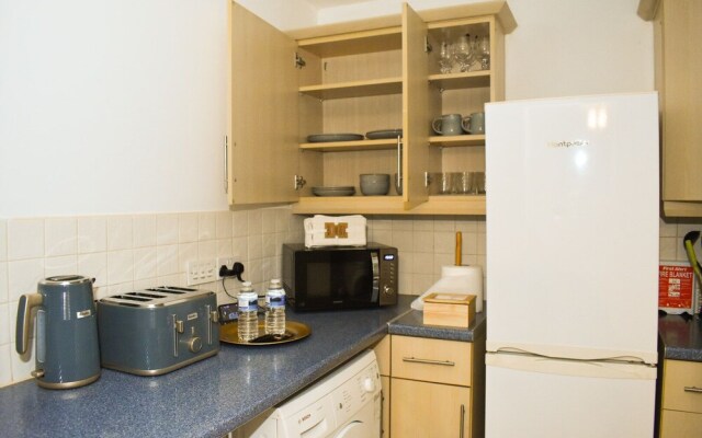 Lovely 2-bed Apartment in West Bromwich