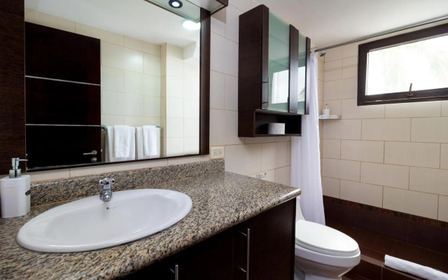 Galapagos Apartments - Bay View House