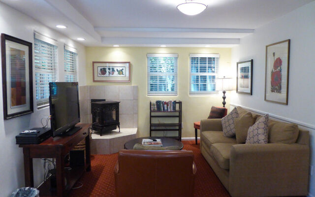 Carmel Fireplace Inn