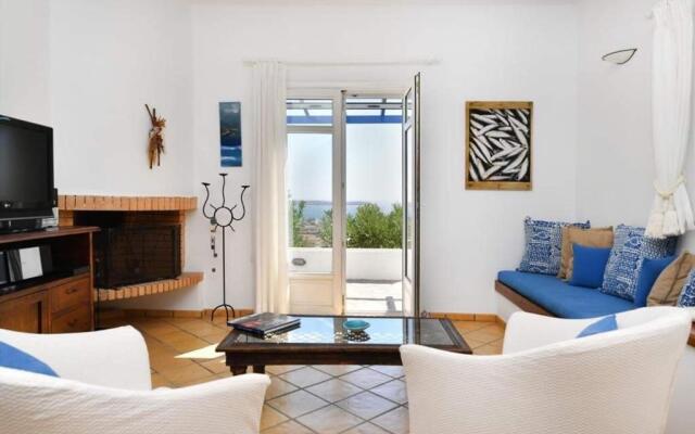 Villa Blue & White at Golden Beach