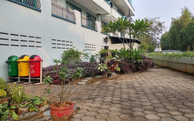 Spacious Riverside Pluit Apartment