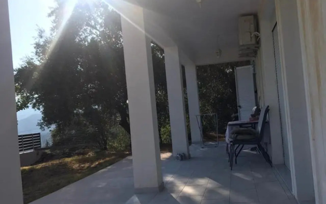Loukas House 2