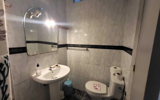 Low Cost Room Las Llaves 3
