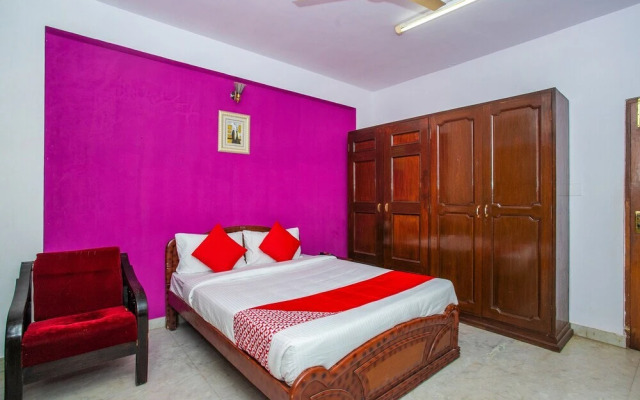 Uv Comforts By OYO Rooms