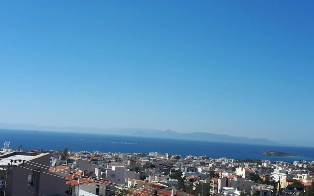 Sea view,big and comfortable appartment in Voula