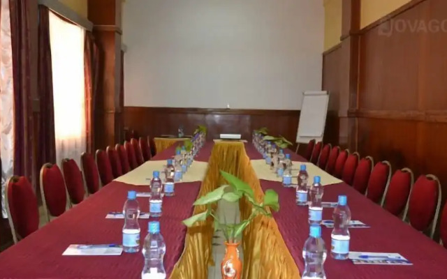 Batian Grand Hotel