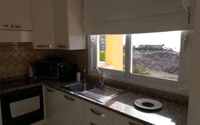 Luxe Apt In Los Cristianos