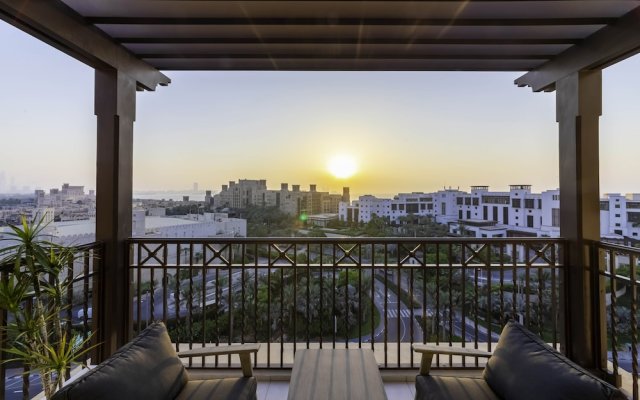 Maison Privee - Exclusive Luxury 3BR Apt with scenic views of Burj Al Arab