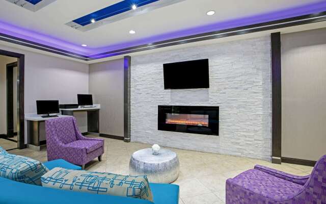 La Quinta Inn & Suites by Wyndham Fairfield TX