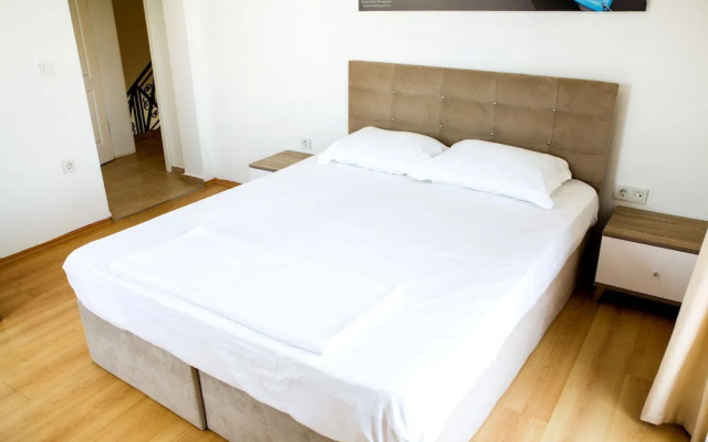 Important Group Villa BD463 4 Bedrooms