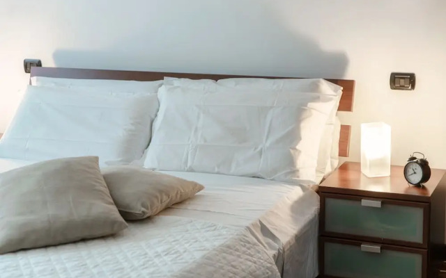 JOIVY Splendid Flat W/Terrace Near Lake Como