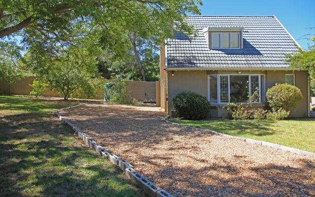 Modern Cottage In Upper Constantia