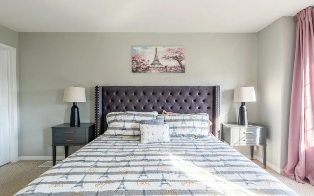 Luxury 3BR Townhome Private Gym BBQ