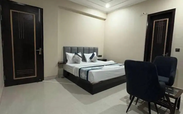 Radiant Blu Hotels Sector 70