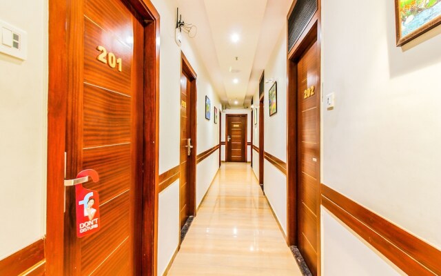 FabHotel Empire Suites