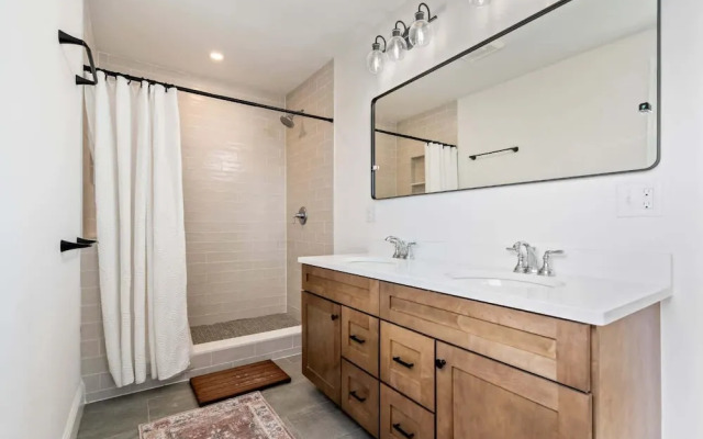 Games, Gym Equipment, Projector, Family Focused