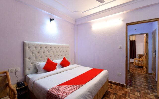 OYO 13836 Hotel Manu Vatika