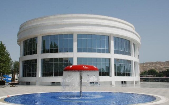 Agsaray Deluxe Hotel