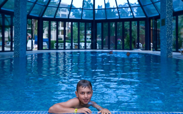 Sun Palace
